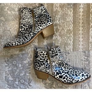 Womens leopard printed booties